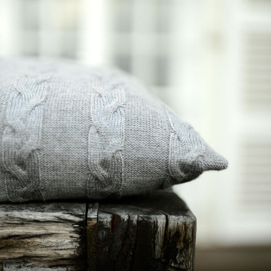 Kissenhülle 40x40cm Zopf, grau - Lenz & Leif