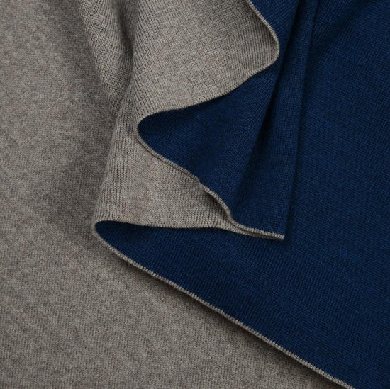 Decke 140x180cm Dog, beige/dunkelblau - Lenz & Leif