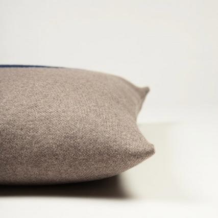 Kissenhülle 50x50cm Dog, beige/dunkelblau - Lenz & Leif