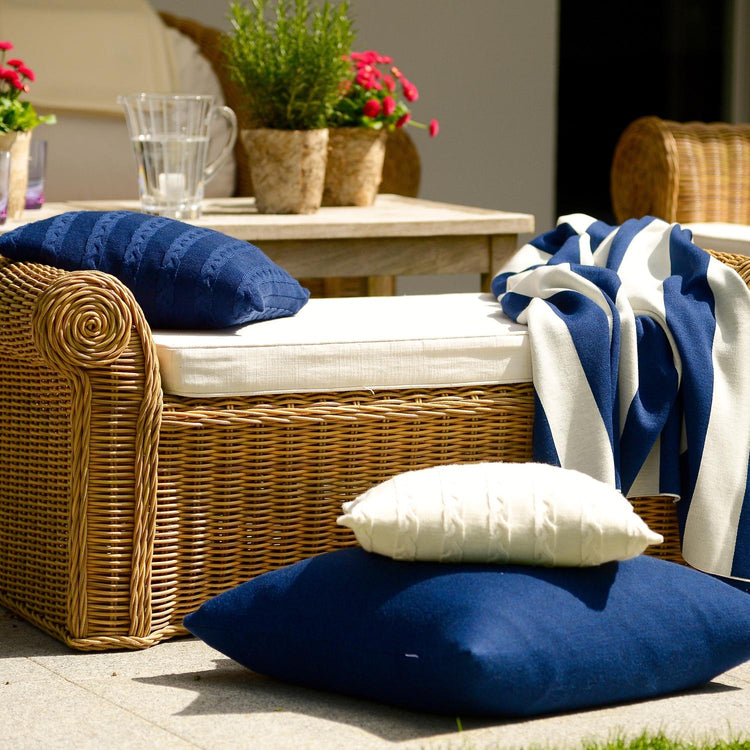 Decke 140x180cm Stripes, dunkelblau/weiß - Lenz & Leif