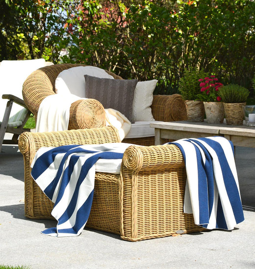 Decke 140x180cm Stripes, dunkelblau/weiß - Lenz & Leif