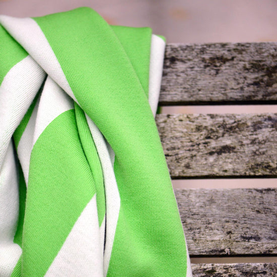 Decke 140x180cm Stripes, hellgrün/weiß - Lenz & Leif