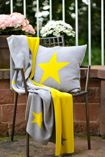 Decke 140x180cm Stars, grau/gelb - Lenz & Leif