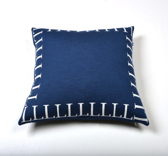 Kissenhülle 50x50cm LLLL, dunkelblau/weiß - Lenz & Leif