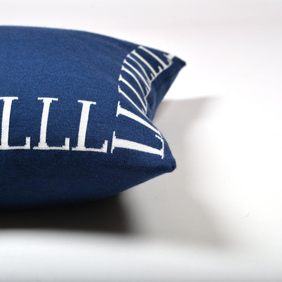 Kissenhülle 50x50cm LLLL, dunkelblau/weiß - Lenz & Leif