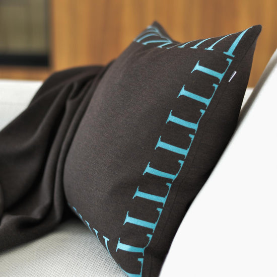 Kissenhülle 50x50cm LLLL, braun/türkis - Lenz & Leif