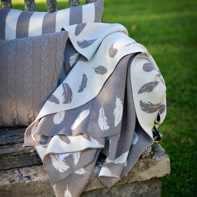 Decke 140x180cm Feather, beige/weiß