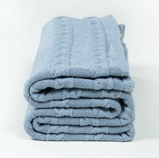 Blanket 140x180cm plait, light blue mottled